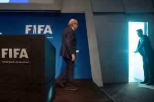 Monde: Sepp Blatter démissionne de son poste de président de la Fifa