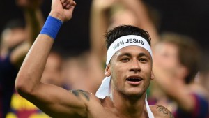 Le bandeau de Neymar a créé la polémique à la finale de la Coupe des Champions