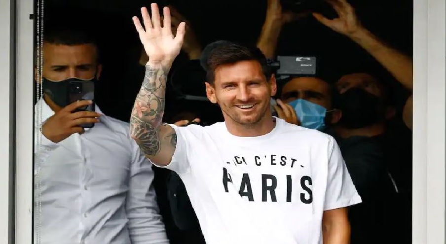 Monde: Lionel Messi signe un contrat de deux saisons et une année en option avec le PSG